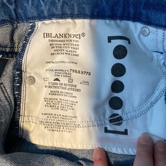 BLANKNYC The Warren Distressed Denim Shorts | Size 31 - Picture 15 of 15
